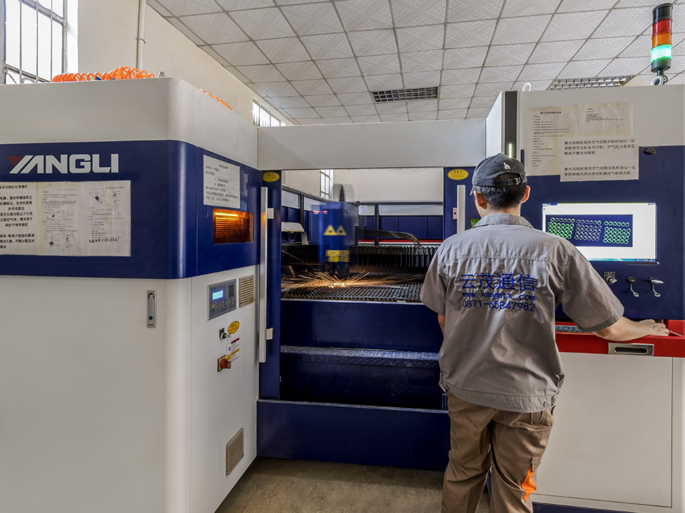 云南哪兒有做鈑金加工定制智能終端機(jī)殼體的廠家