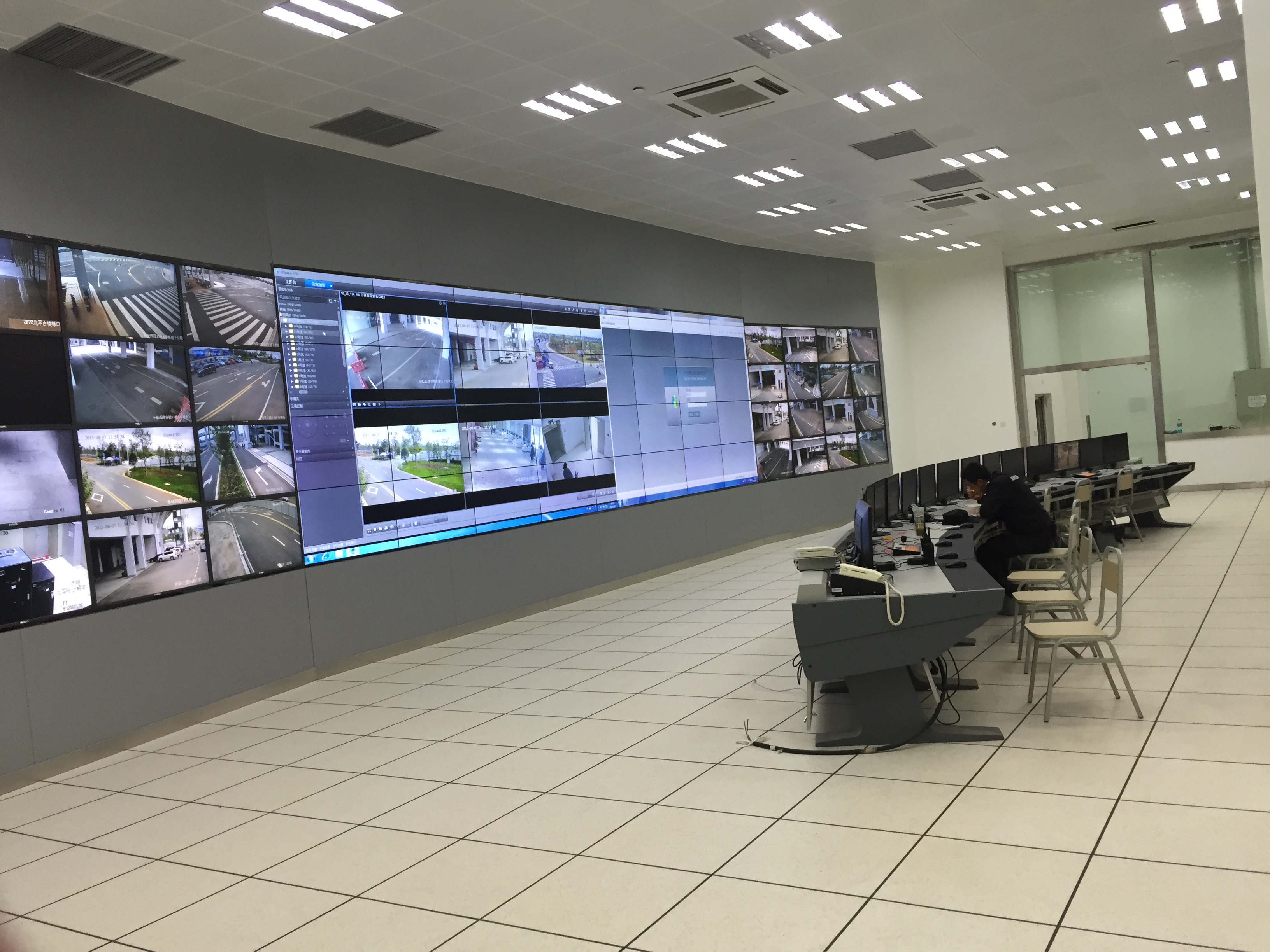 選購監控操作臺避免三個大坑，讓您的視頻監控系統花最少的錢呈現與眾不同的效果。