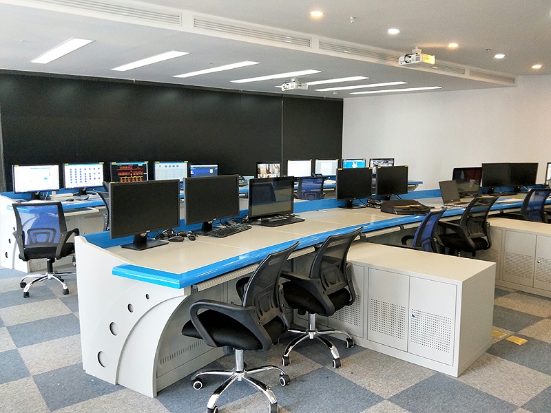 監(jiān)控操作臺(tái)