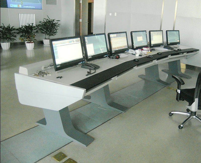 操作臺和操控臺的區別1