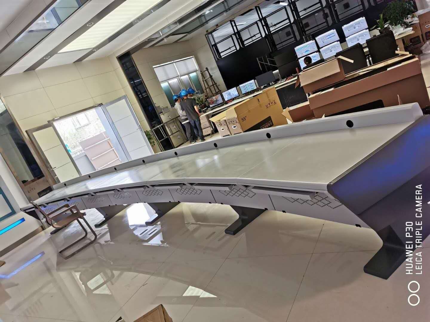 云南操作臺(tái)定制廠家云茂為您定制個(gè)性化十足的操作臺(tái)